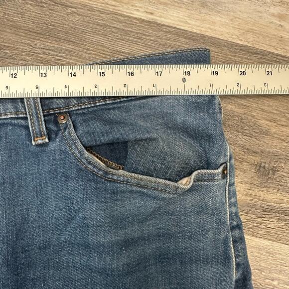 Levis 505 Red Tab Blue Mens 38x30 Straight Medium Wash Faded Front Denim‎ Jeans - Picture 6 of 11